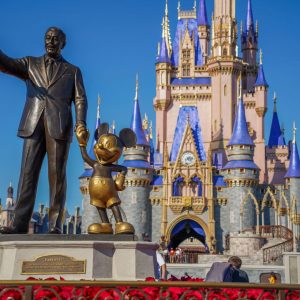 Walt-Disney-Partners-Statue-Featured-Image-12-5-20-1-9875136-scaled